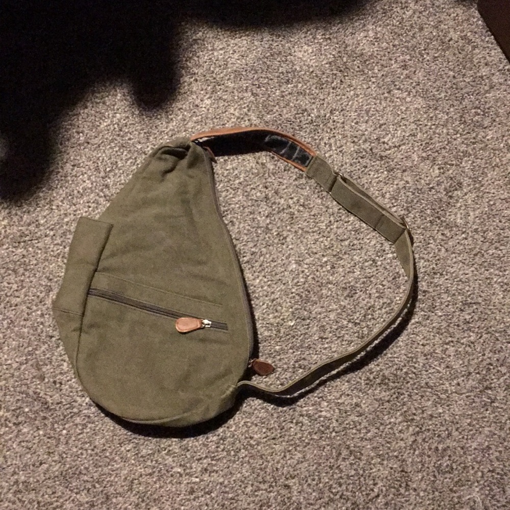 L  L bean sling bag
